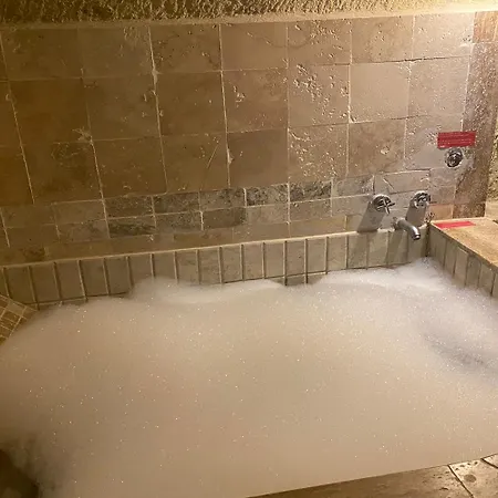 Bed & Breakfast Junior Ottoman Cave