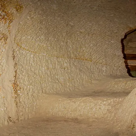 Junior Ottoman Cave Bed & Breakfast Urgup