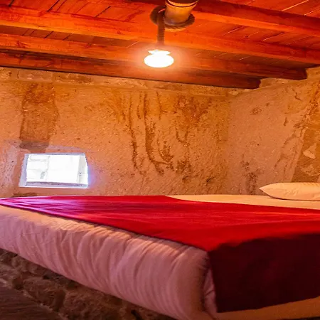 Bed & Breakfast Junior Ottoman Cave *