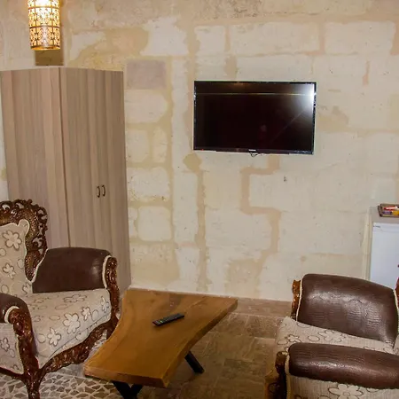 Junior Ottoman Cave Bed & Breakfast Urgup