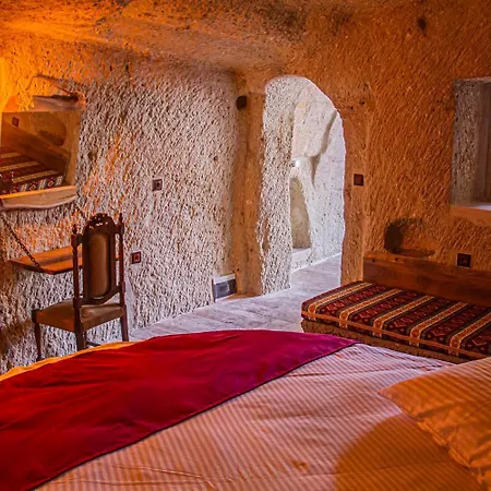 Bed & Breakfast Junior Ottoman Cave *