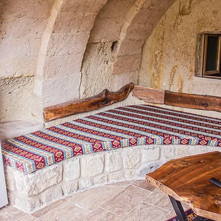 Bed & Breakfast Junior Ottoman Cave