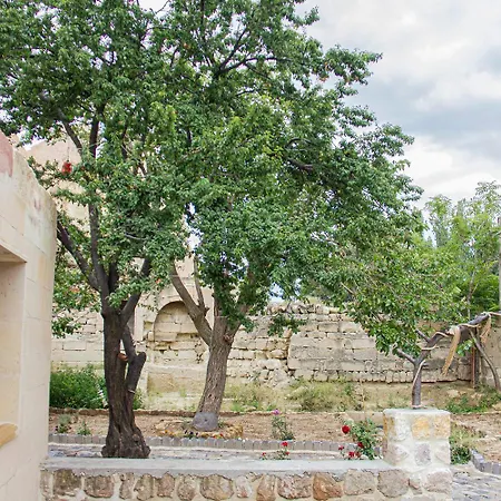 Junior Ottoman Cave Panzió 3*