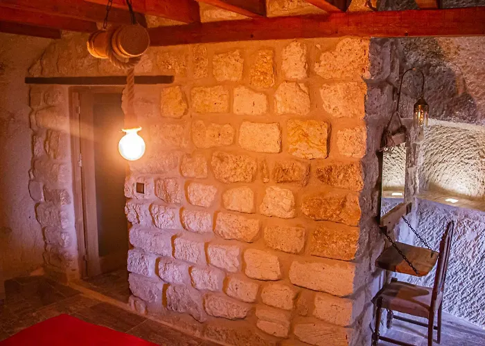 Junior Ottoman Cave Bed and breakfast