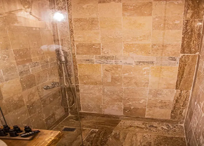 Junior Ottoman Cave 3*