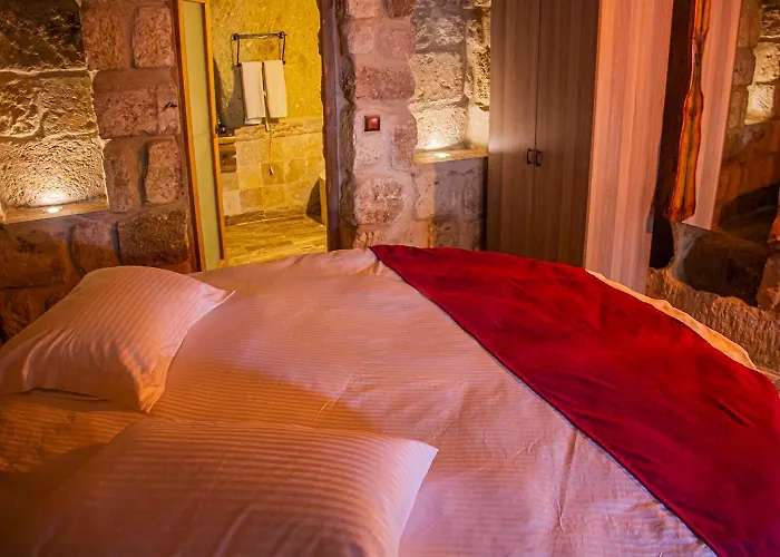 Bed and breakfast Junior Ottoman Cave