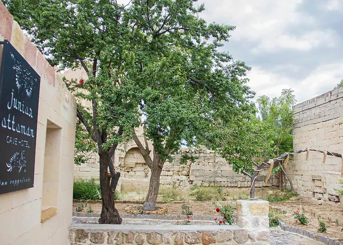 Junior Ottoman Cave Bed and breakfast 3*